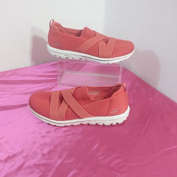 Skechers Red and White Sneakers with Comfortable Slip-On Design - Picture 3 of 9